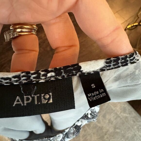 Apt 9 Animal Print tank (small) - Picture 5 of 5